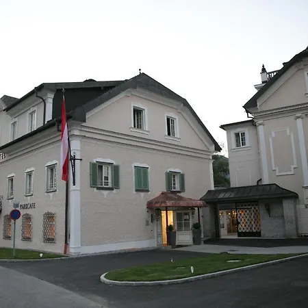 Schloss Hotel 4*