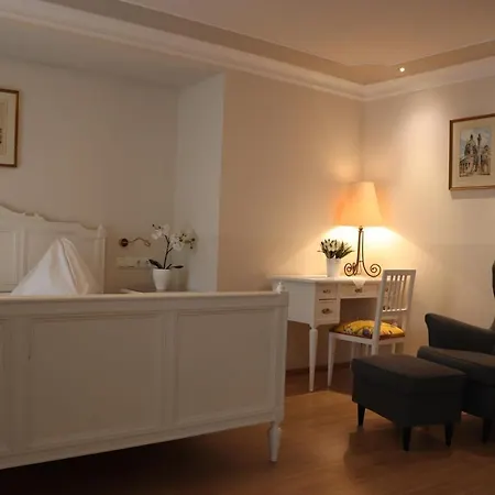 Hotel Schloss Strobl